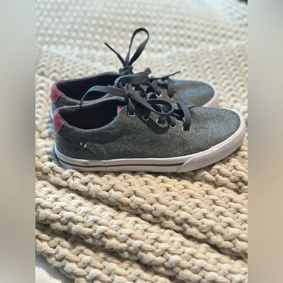 Sperry Gray and Red Sneakers Casual Low-Top - Picture 5 of 6